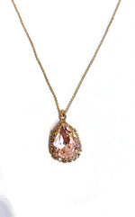 Collana con goccia pendente
