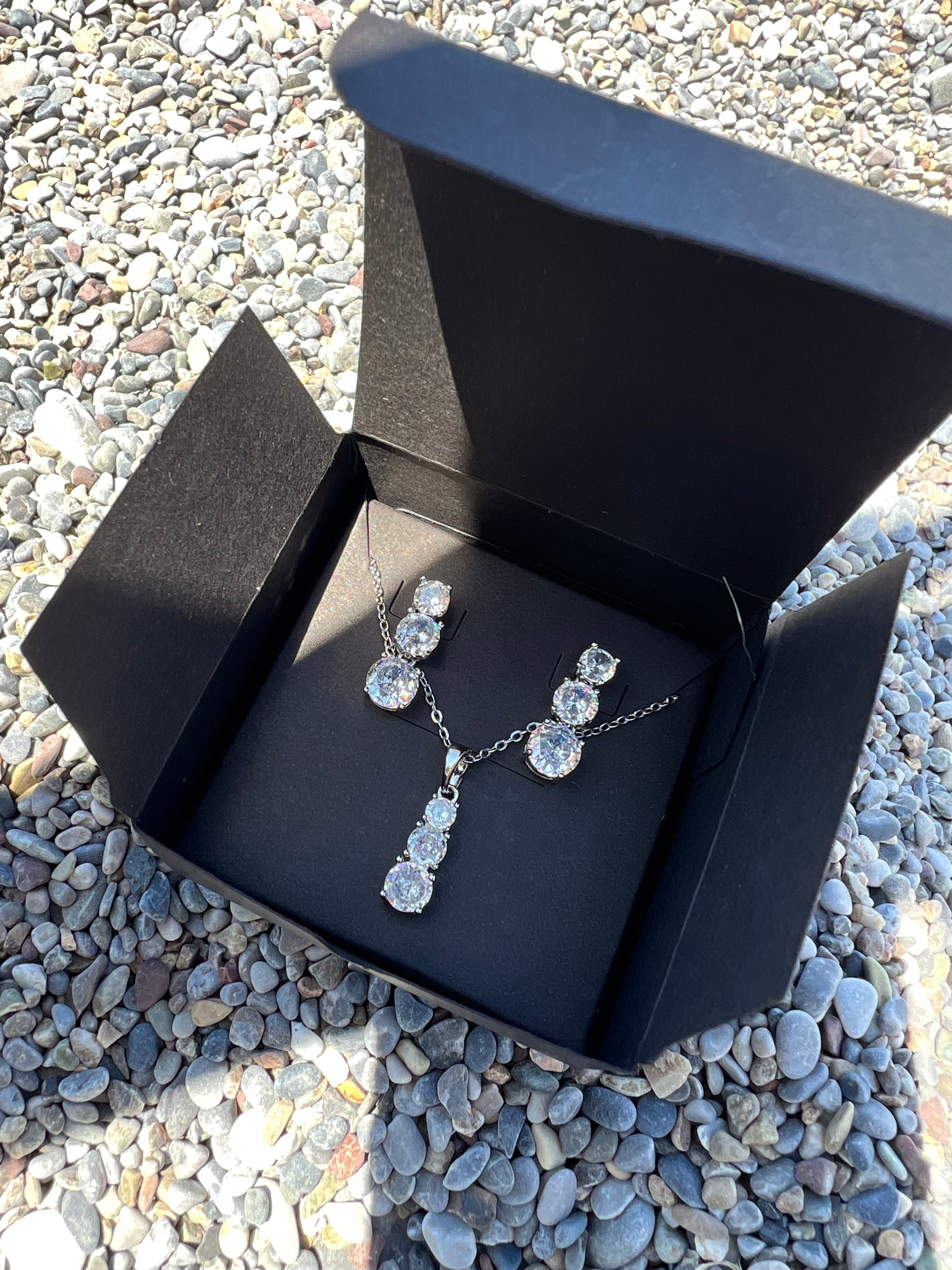 Set Collana e Orecchini Trilogy