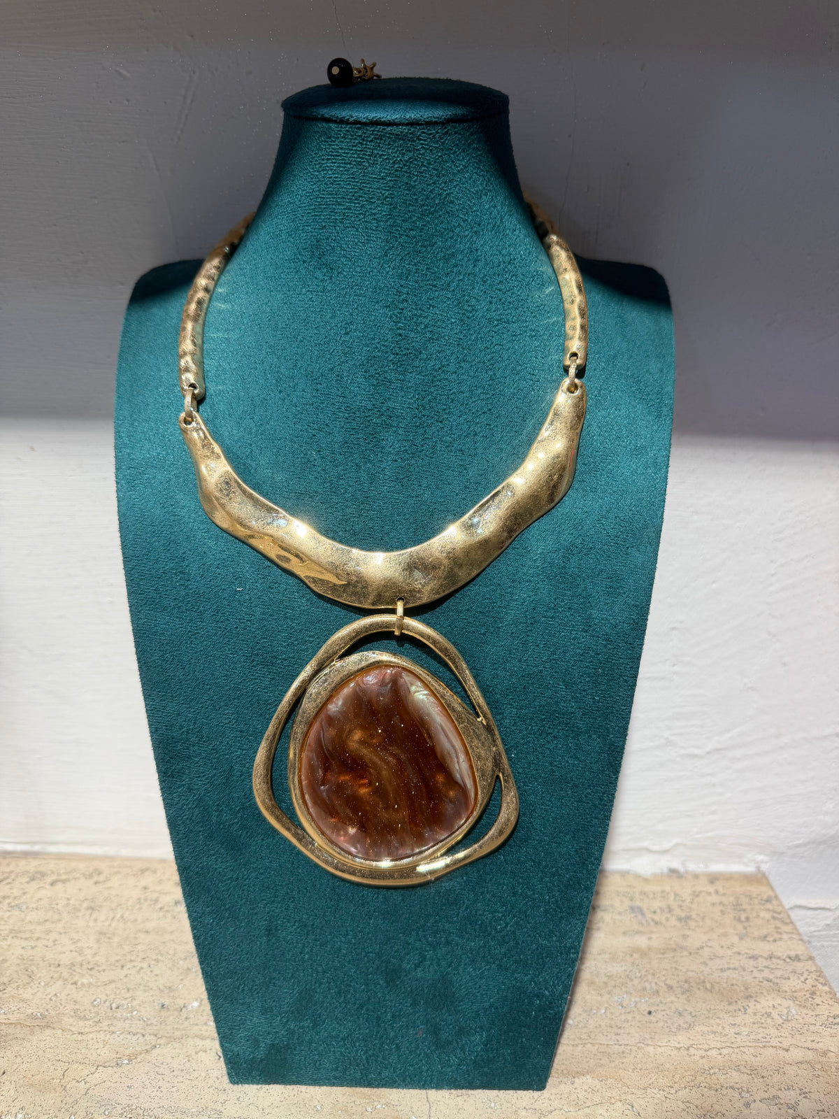 Collana Girocollo "Eclipse" con Pendente Scultoreo