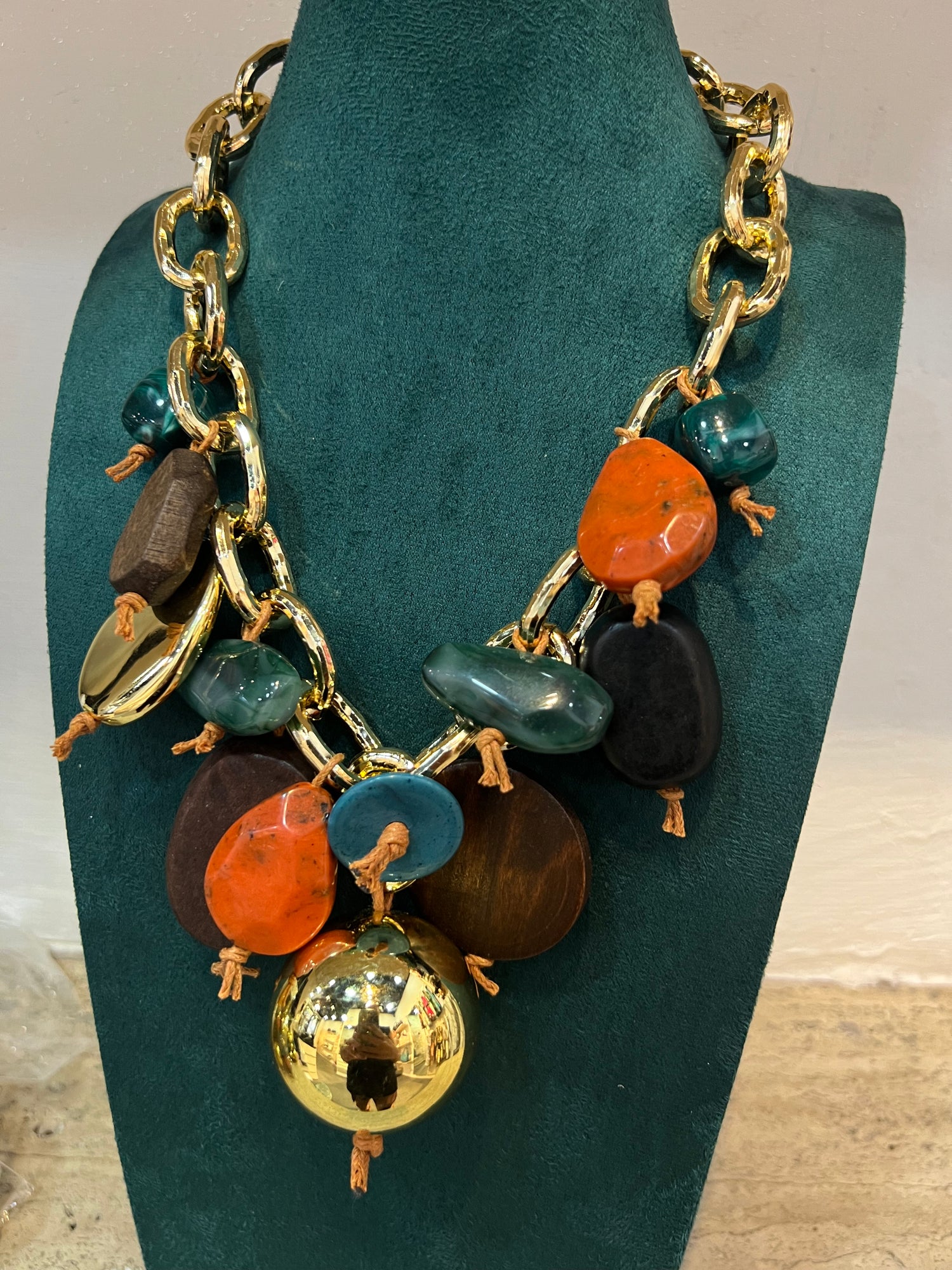 Collana Charm Legno Verde Arancio Oro