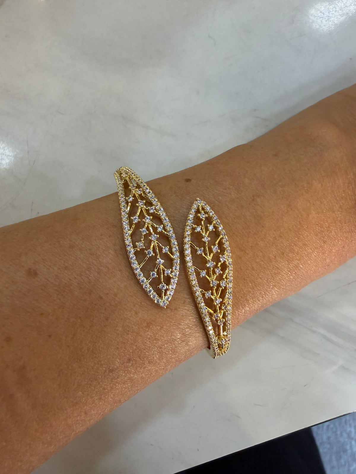 Bracciale Rigido Contrarié Foglia d'Aria
