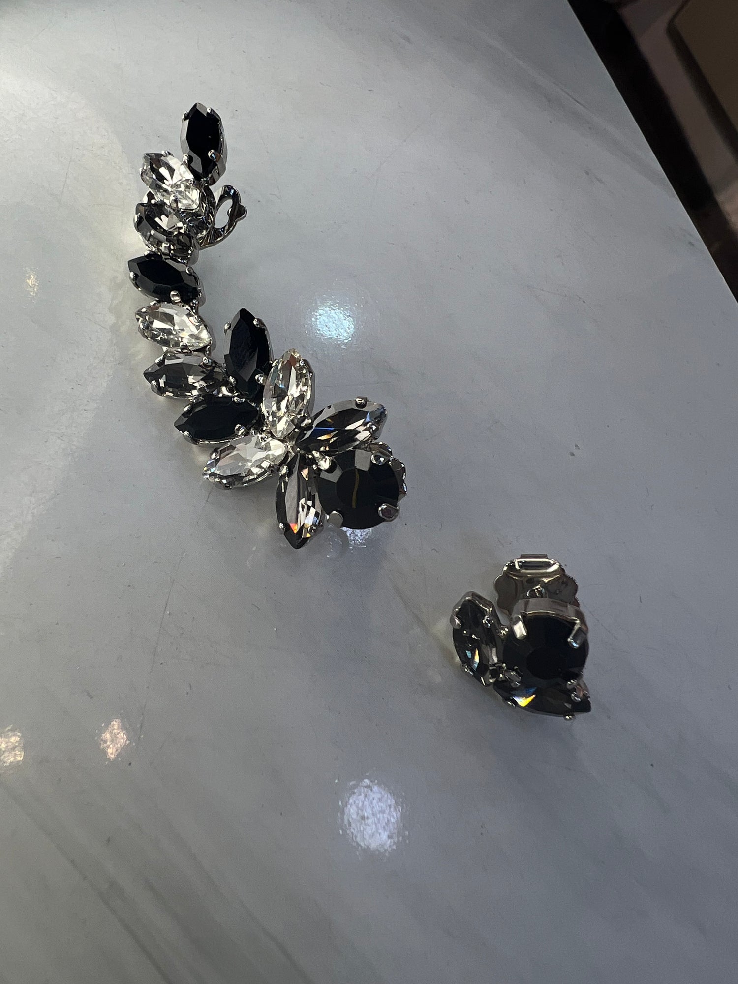 Earcuff Petali Nero Crystal e BlackDiamond