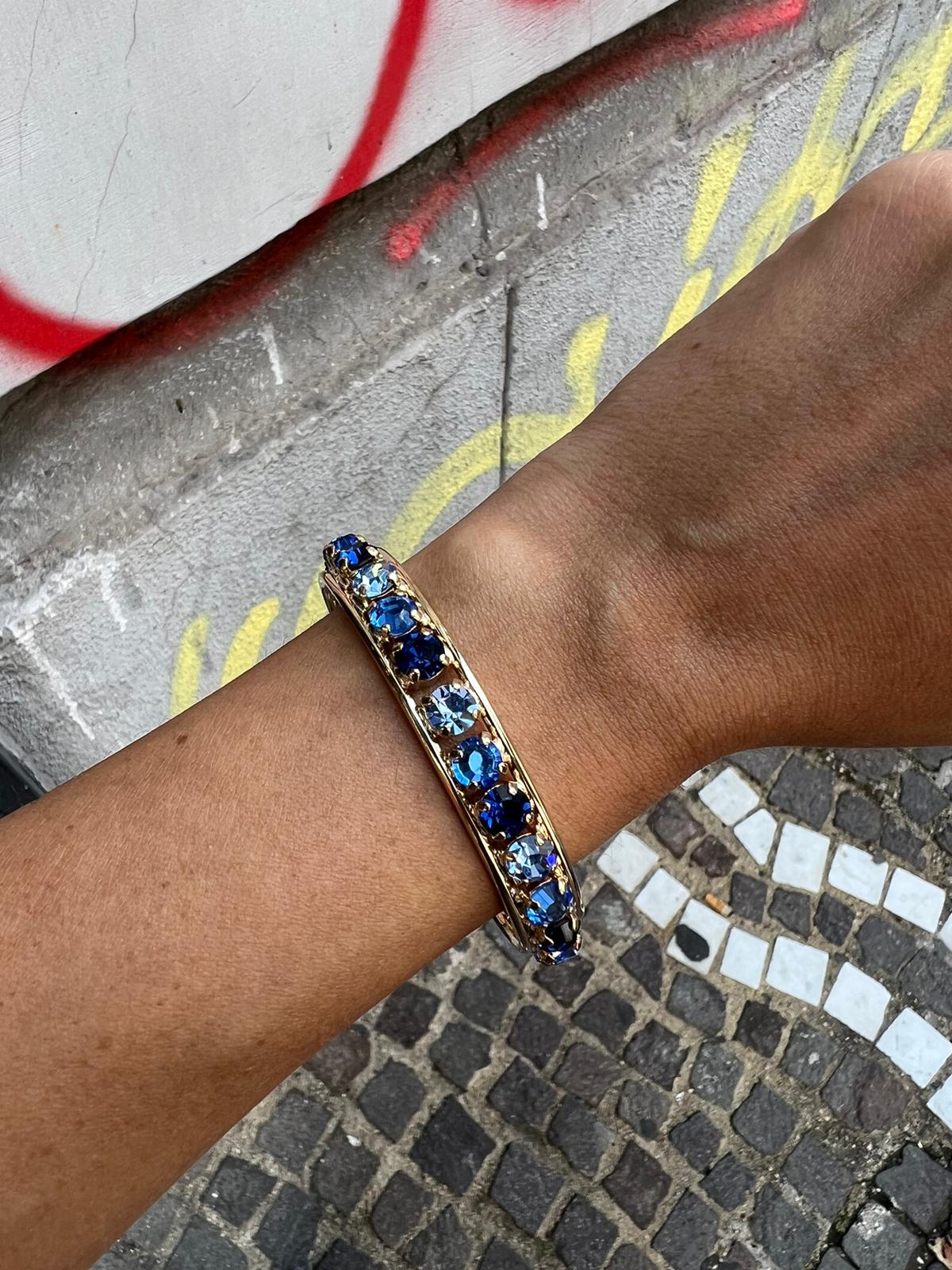 Bracciale manetta essenziale multiblu