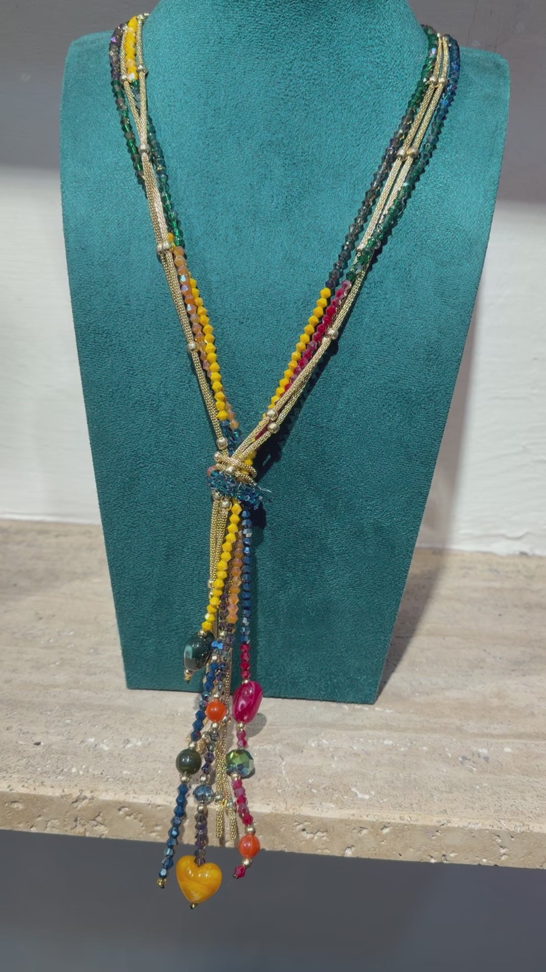 Collana Lunga Cravattino "Mosaico" Multicolore con Cristalli e Nappa di Pendenti