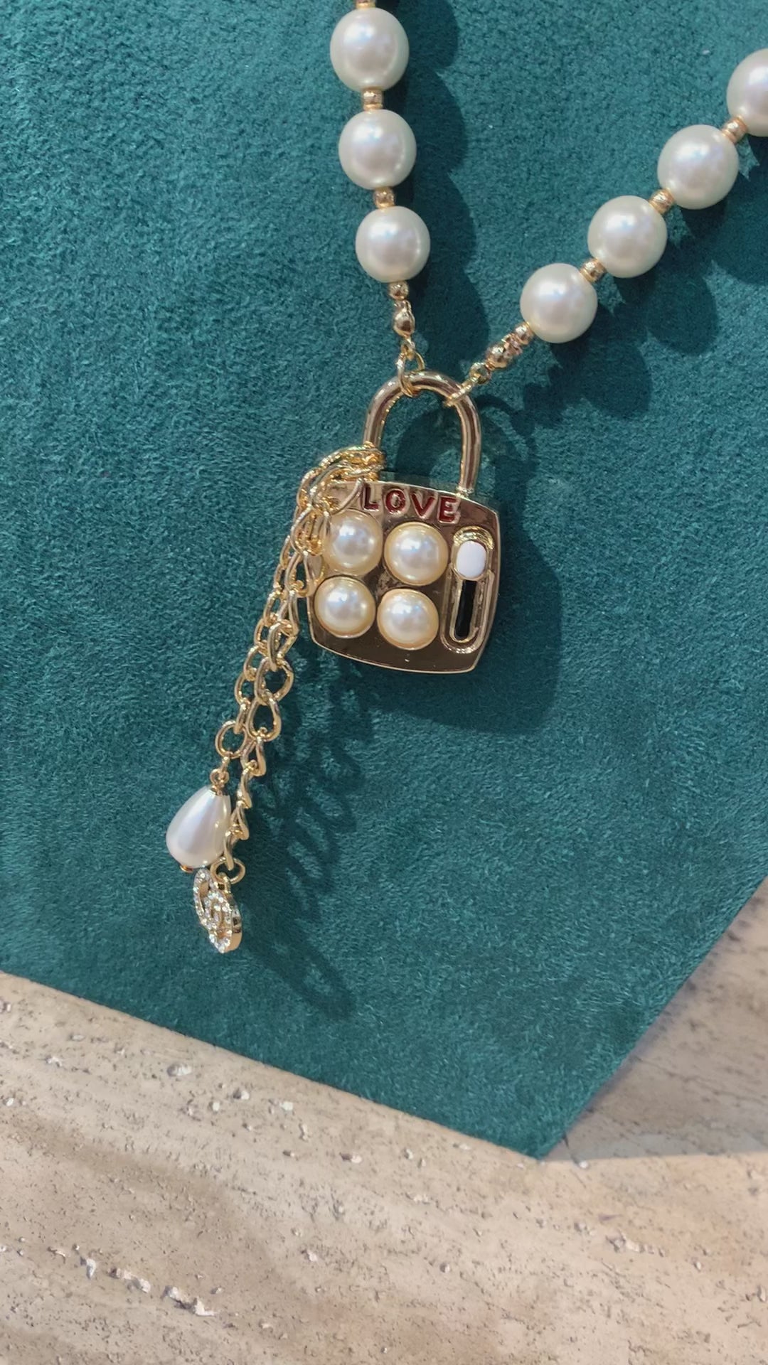 Collana con Lucchetto